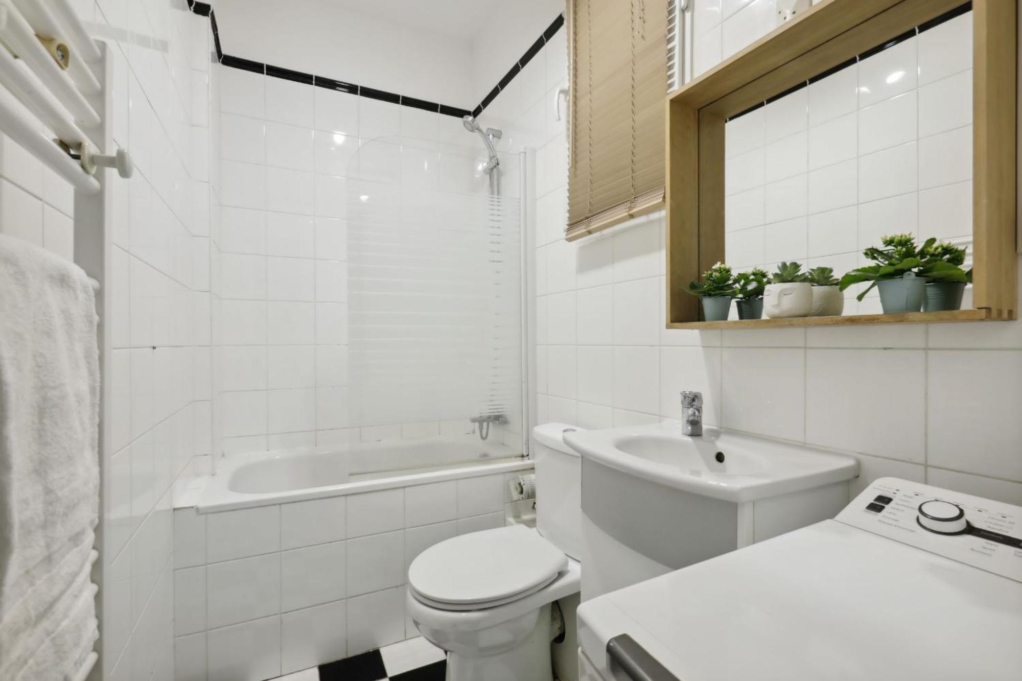 Le Marais & Place Des Vosges - Cityapartmentstay Paris Exterior photo